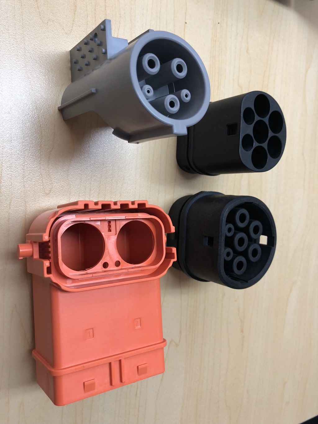 工业及新能源车连接器